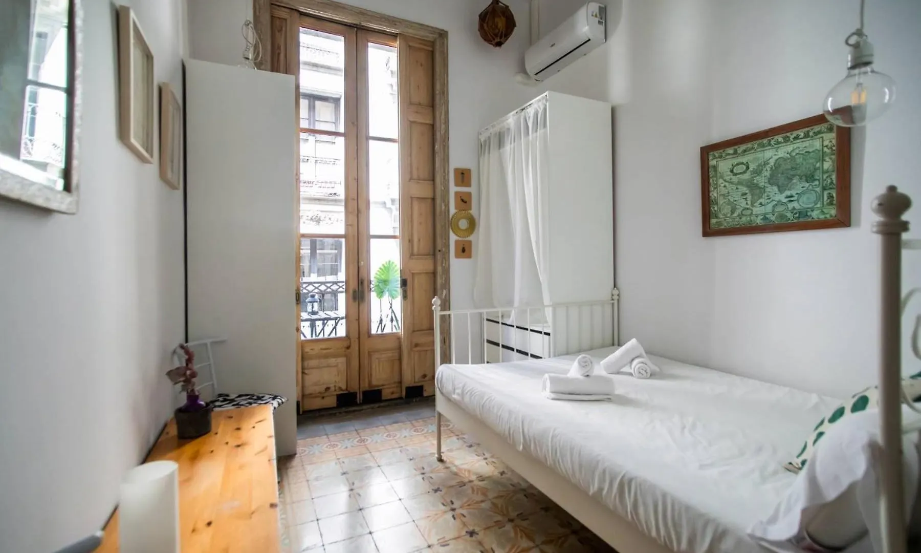 P2Amp1057 - Magnific 3Br Apartment In The Ghotic Barcelona Spanje